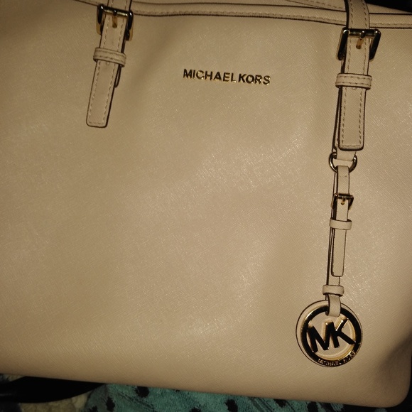 Micheal kors Handbag - Picture 3 of 7